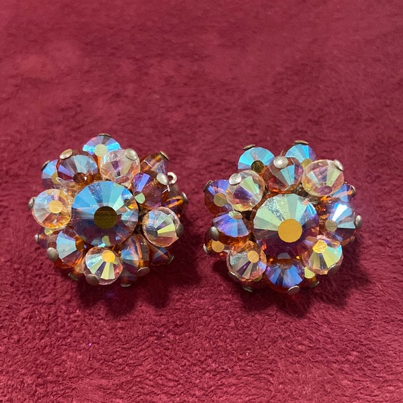 Jewelry - Vintage Hobe Earrings